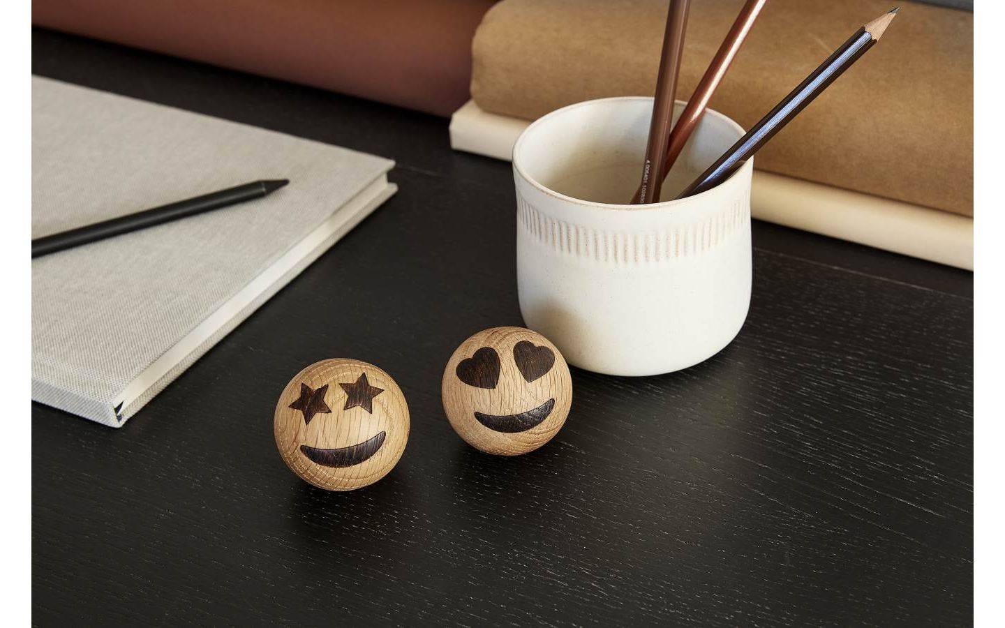 Emojiboll Big Heart Eyes 11cm Ek