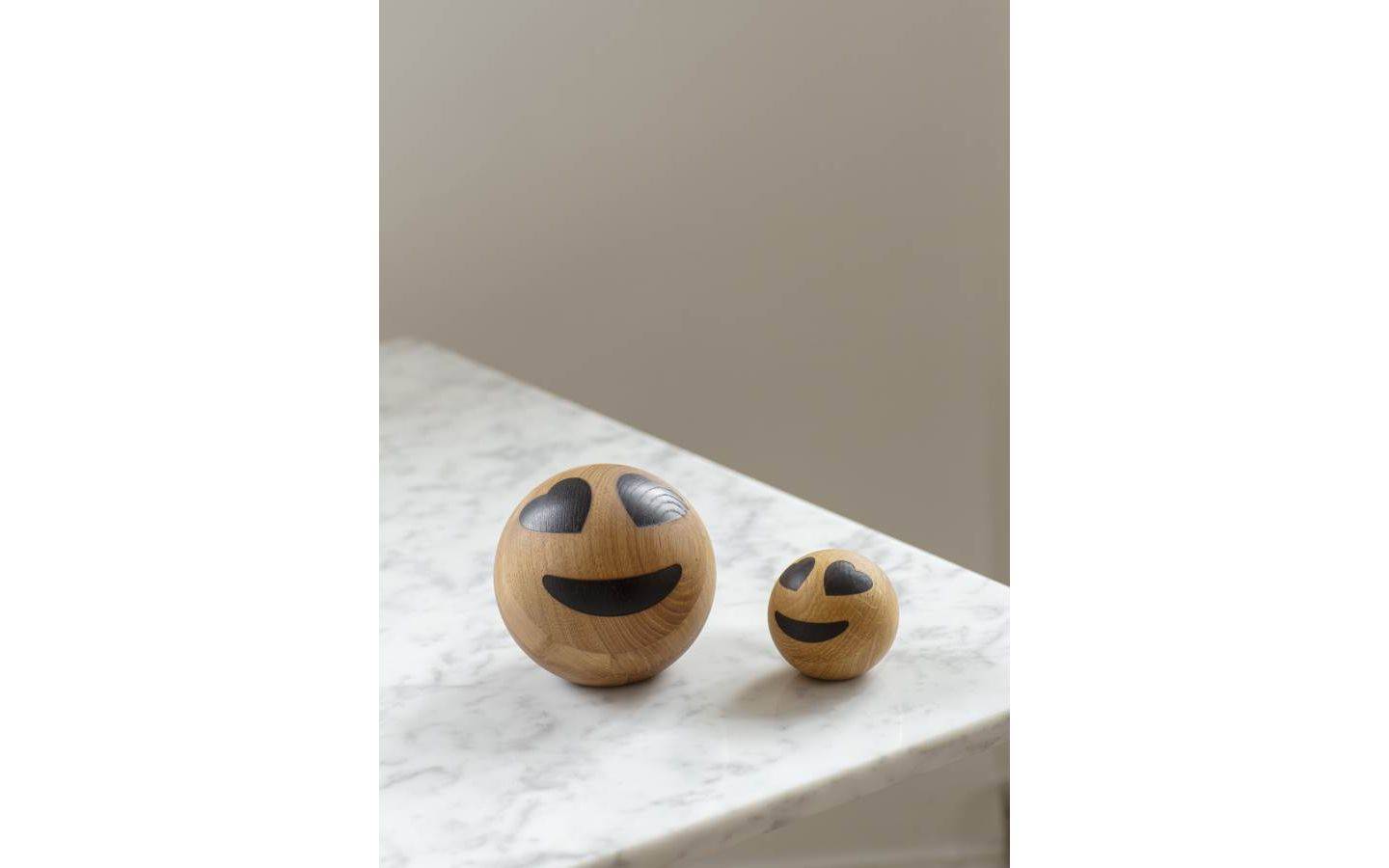 Emojiboll Big Heart Eyes 11cm Ek