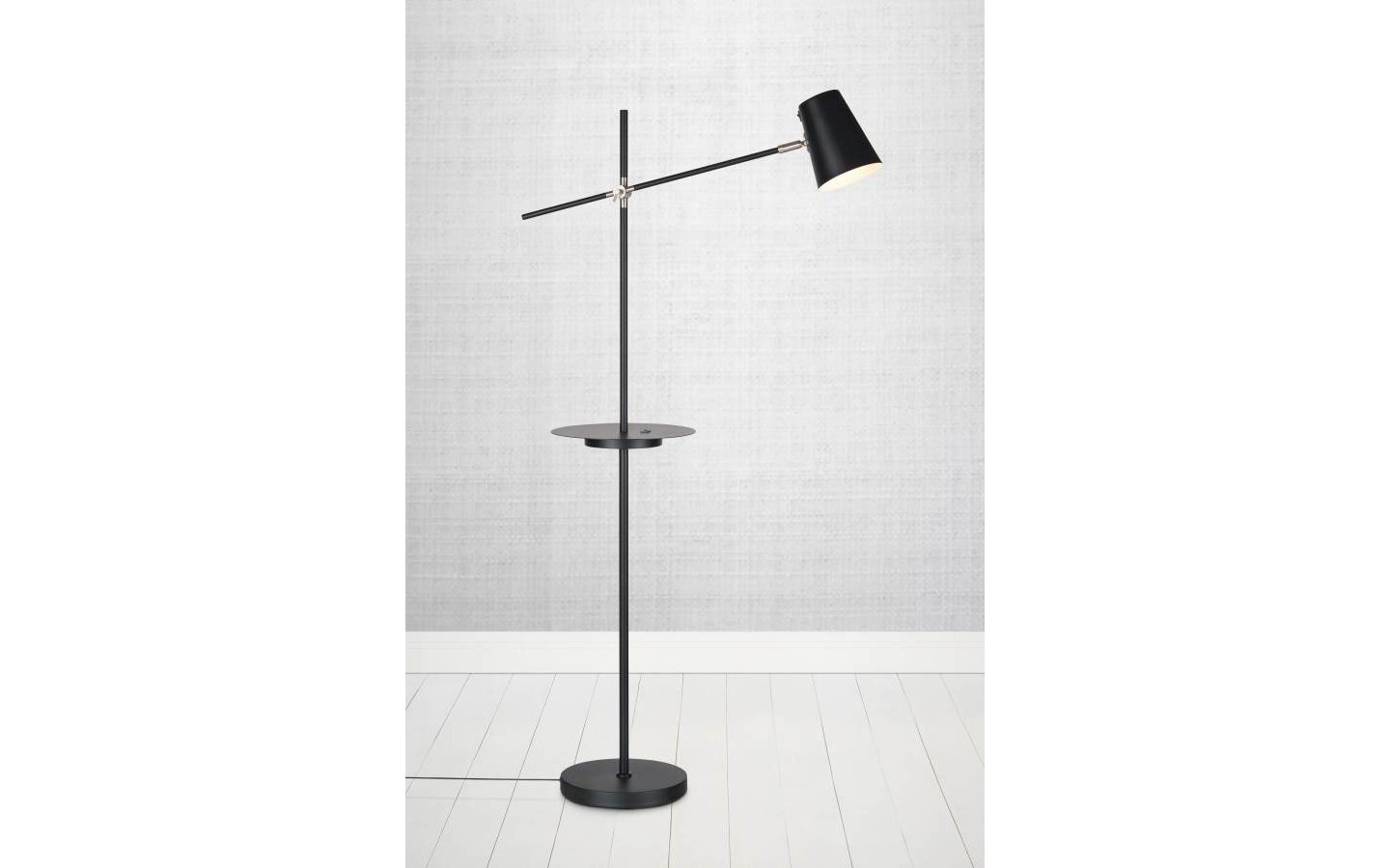 Linear Golvlampa 144cm Svart