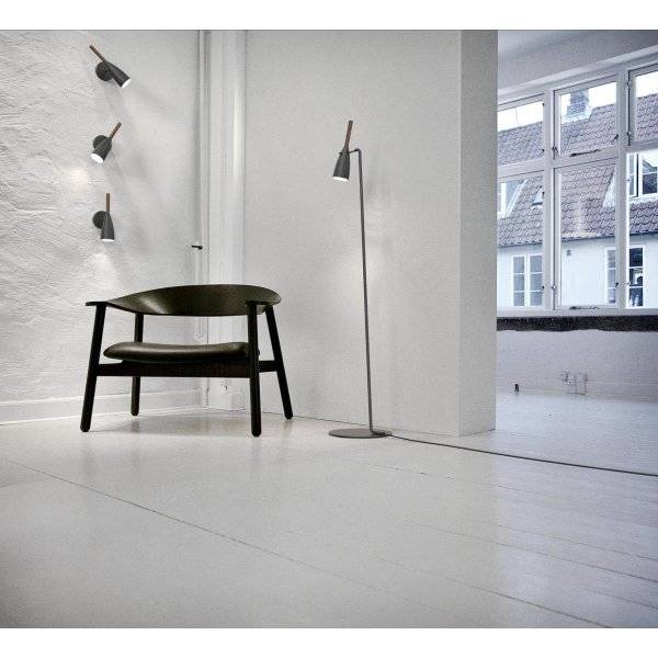 Pure Vägglampa Grå